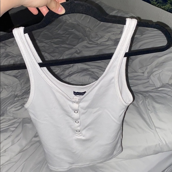 Abercrombie & Fitch Tops - Abercrombie crop top